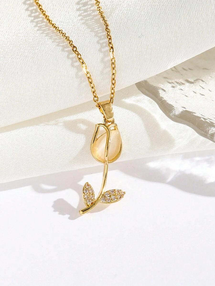 COLLAR TULIPÁN - ELEGANCIA Y BELLEZA EN UNA SOLA PIEZA