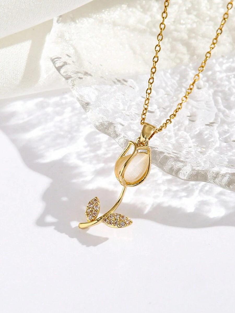 COLLAR TULIPÁN - ELEGANCIA Y BELLEZA EN UNA SOLA PIEZA
