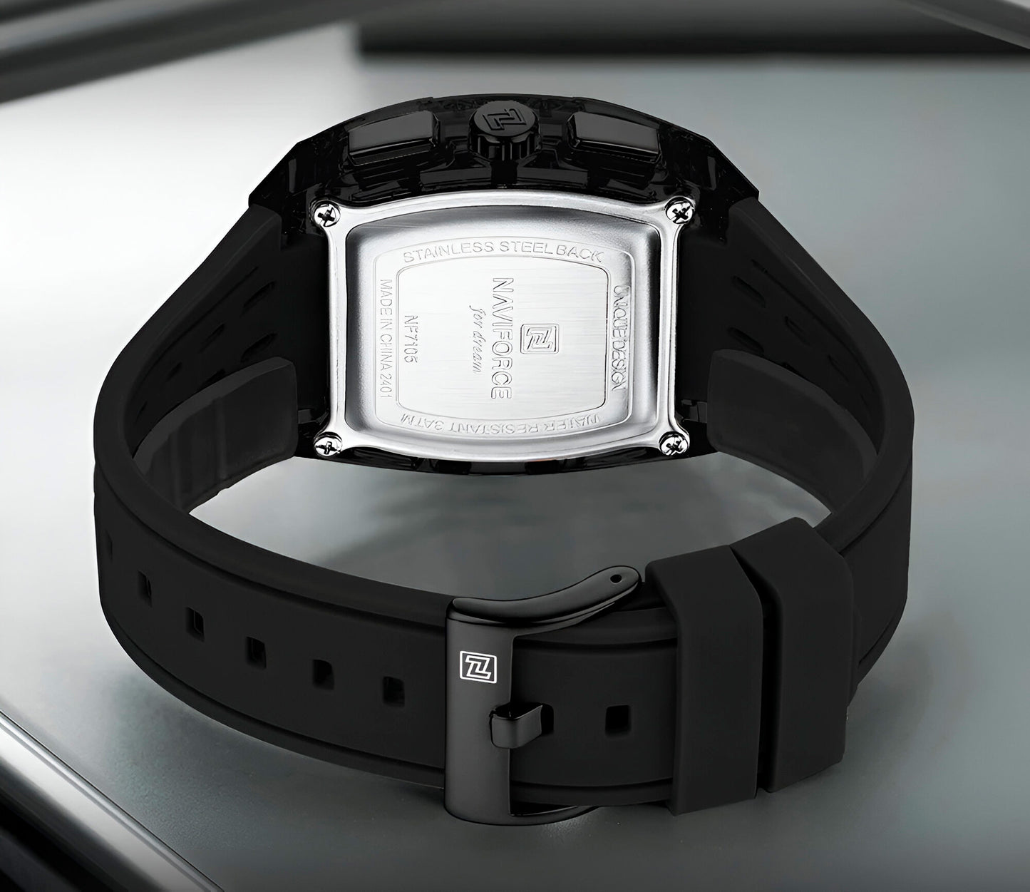 RELOJ NAVIFORCE NF7105 SPORTMASTER BLACK - RESISTENCIA Y ESTILO EN CADA MOVIMIENTO