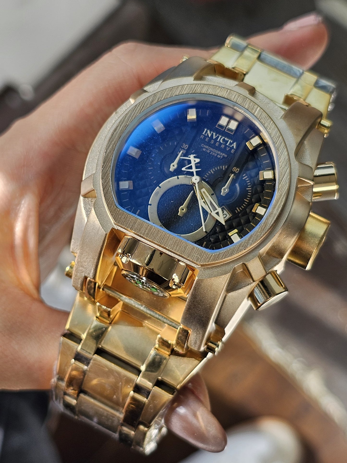 INVICTA ZEUS TITANIO DORADO/NEGRO - EDICION LIMITADA