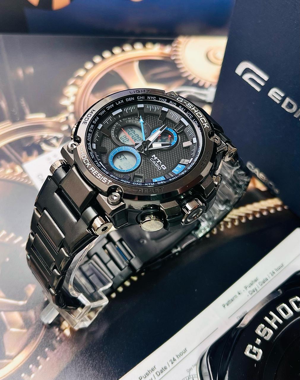 RELOJ CASIO MTG TITAN FORCE NEGRO/AZUL - FUERZA Y PRESTIGIO
