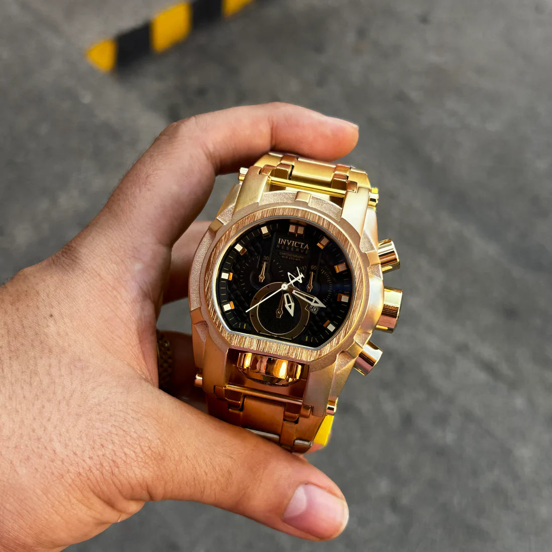 RELOJ INVICTA ZEUS TITANIO DORADO NEGRO - EDICION LIMITADA