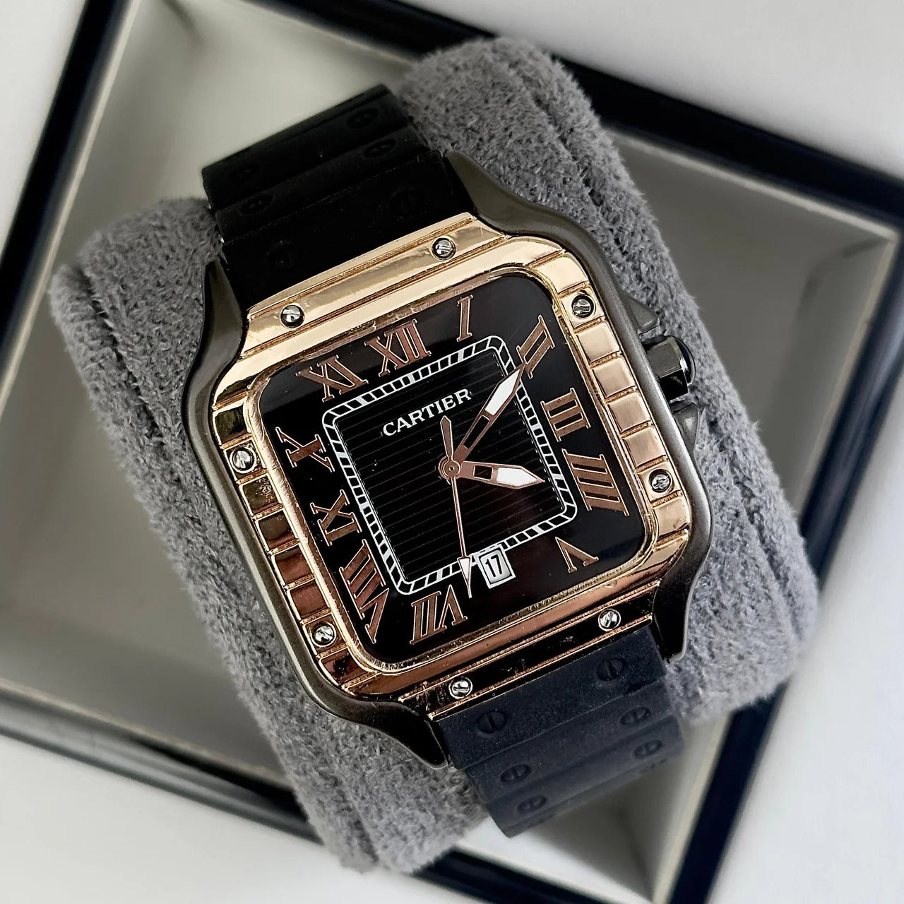 RELOJ CARTIER SANTOS GOMA - SÍMBOLO DE PRESTIGIO, TRADICION Y MODERNIDAD