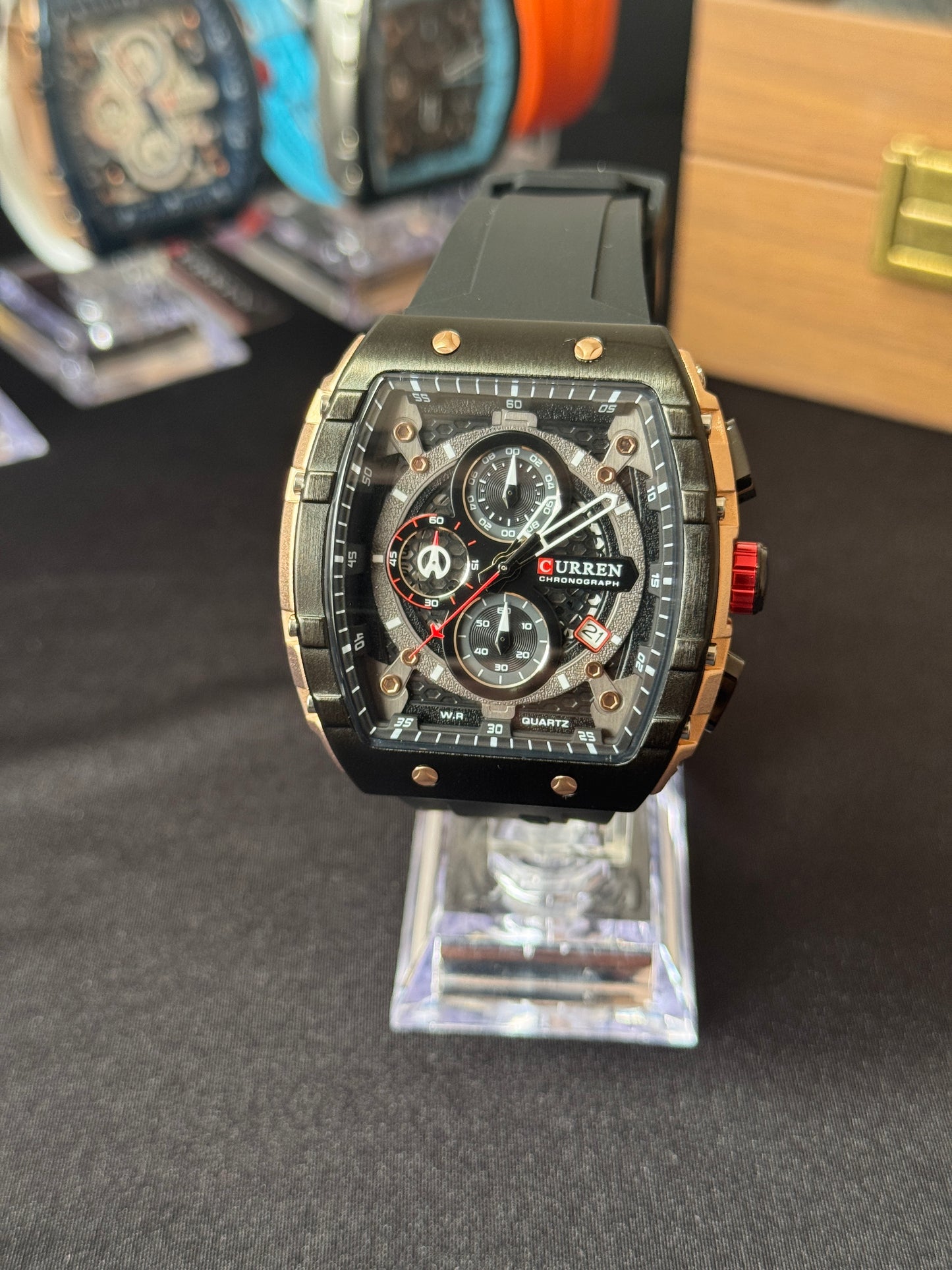 RELOJ CURREN 8442 SPORTX NEGRO/COBRE - DISEÑO IMPACTANTE EN SILICONA (ORIGINAL)