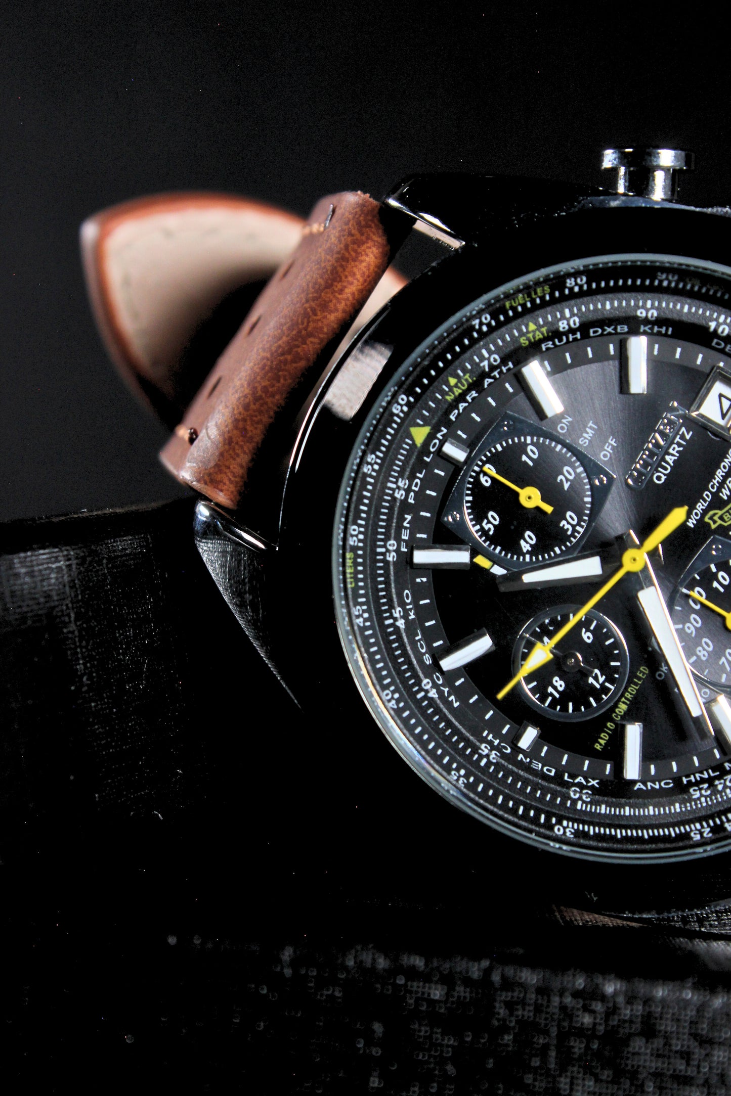 RELOJ CITIZEN IMPERIAL CORREA DE CUERO - ELEGANCIA QUE IMPONE PRESENCIA